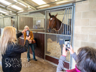 AK021025-103 - Alan King Stable Visit